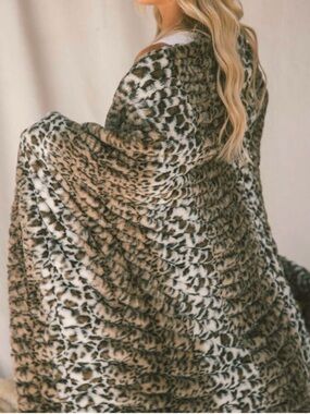 Minky Couture Hugs Leo blanket